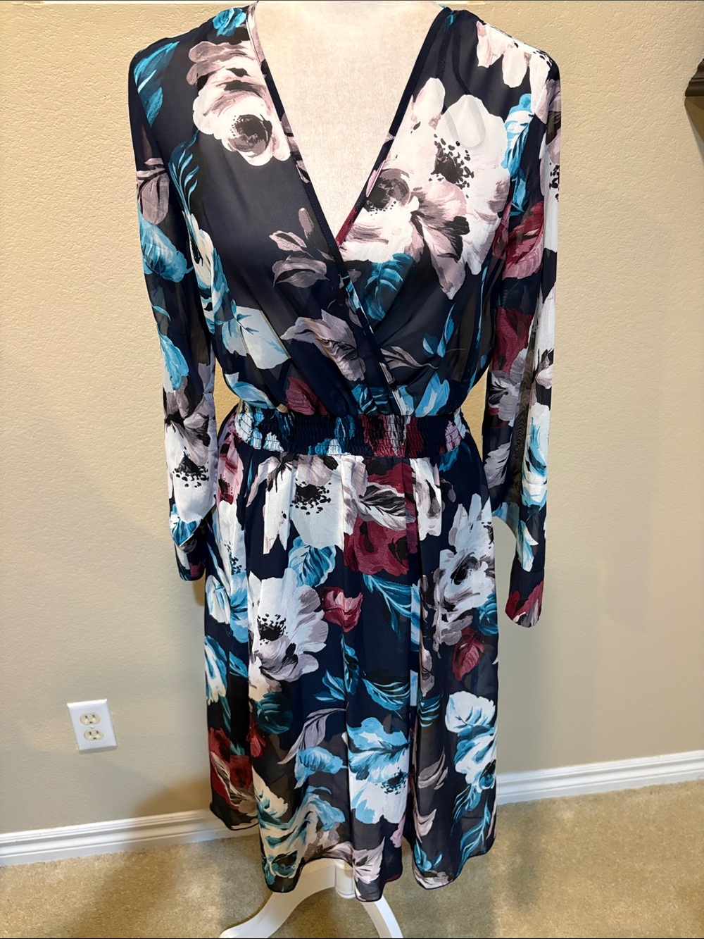 Enfocus Studio V-Neck Floral Long Sleeve Midi Dress Elastic Waist -Size 6
